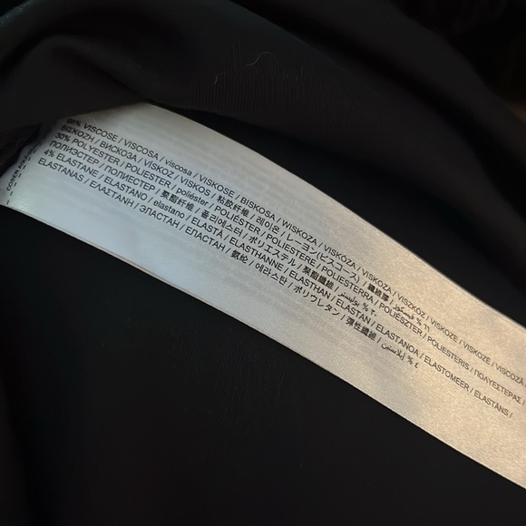 🆕 Mango miniskirt - Picture 3 of 3